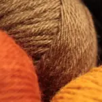 En introduktion til knæbind af merinould - til gigt- og ledsmerter